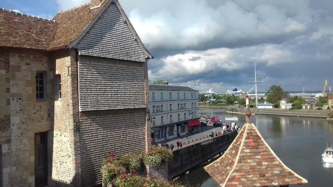 La Petite Cabane Du Pecheur Honfleur Eksteriør bilde